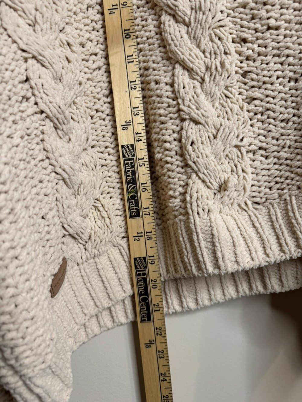 Simply Southern Collection Women's Cropped Braid Sweater - Picture 5 of 9